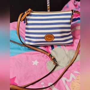 AUTHETICATED DOONEY&BOURKE CROSSBODY BAG/COA